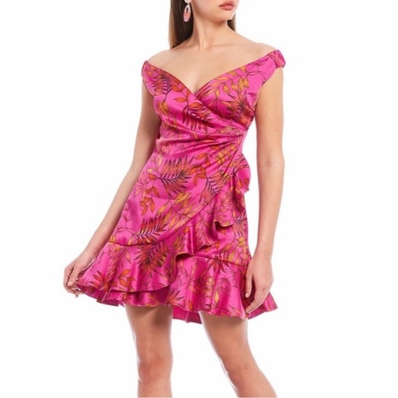 Sachin + Babi Dresses & Skirts - Sachin + Babi Dress | Sachin & Babi Dress Pink Ruffle Leaf Print Mini in Size 6